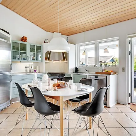 Temelko - 200m From The Sea By Interhome Vakantiehuis *