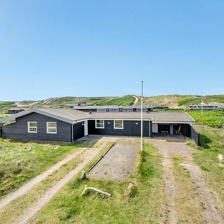 Temelko - 200m From The Sea By Interhome