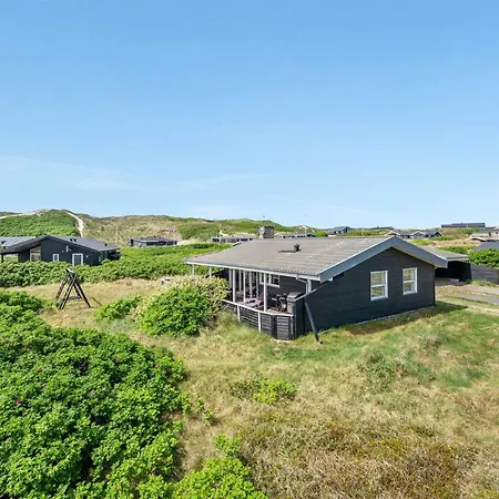 Temelko - 200m From The Sea By Interhome *